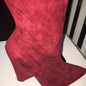 Brand New Size 10 Boots